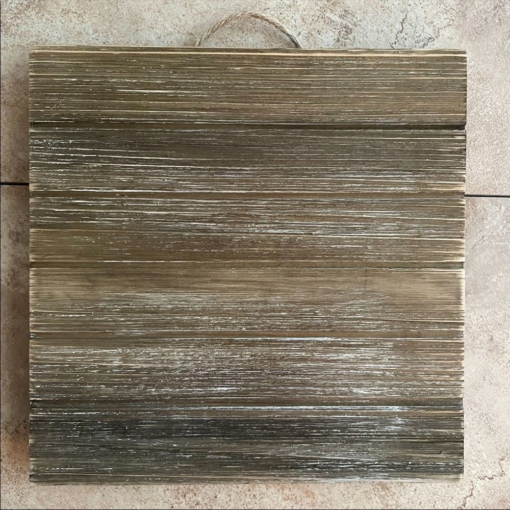 NWT Beautiful 10”X10” Reclaimed Wood Plaque, Letter Board,Frame for art Projects